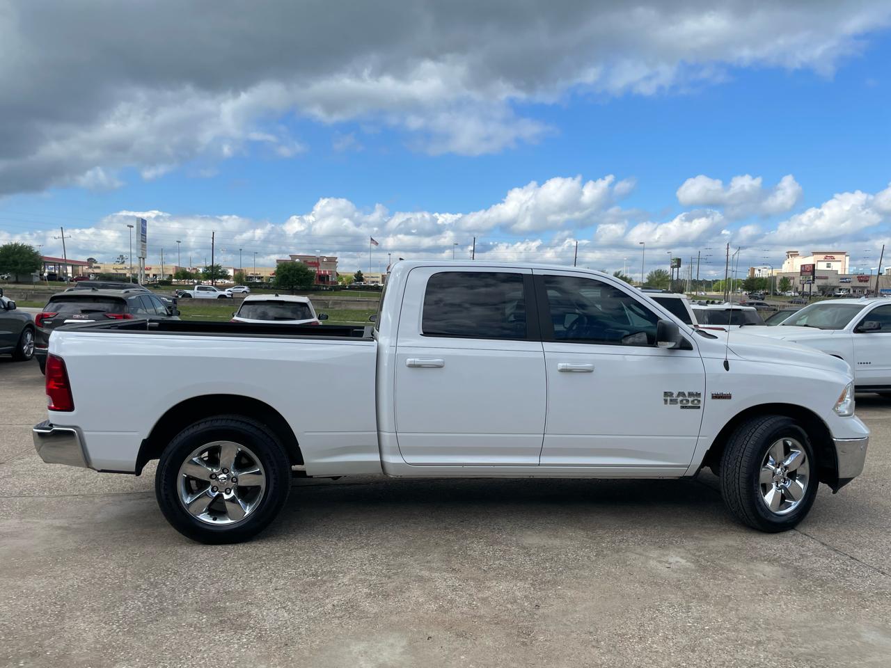 RAM 1500 Classic Lone Star 4x2 Crew Cab 6'4" Box 2019