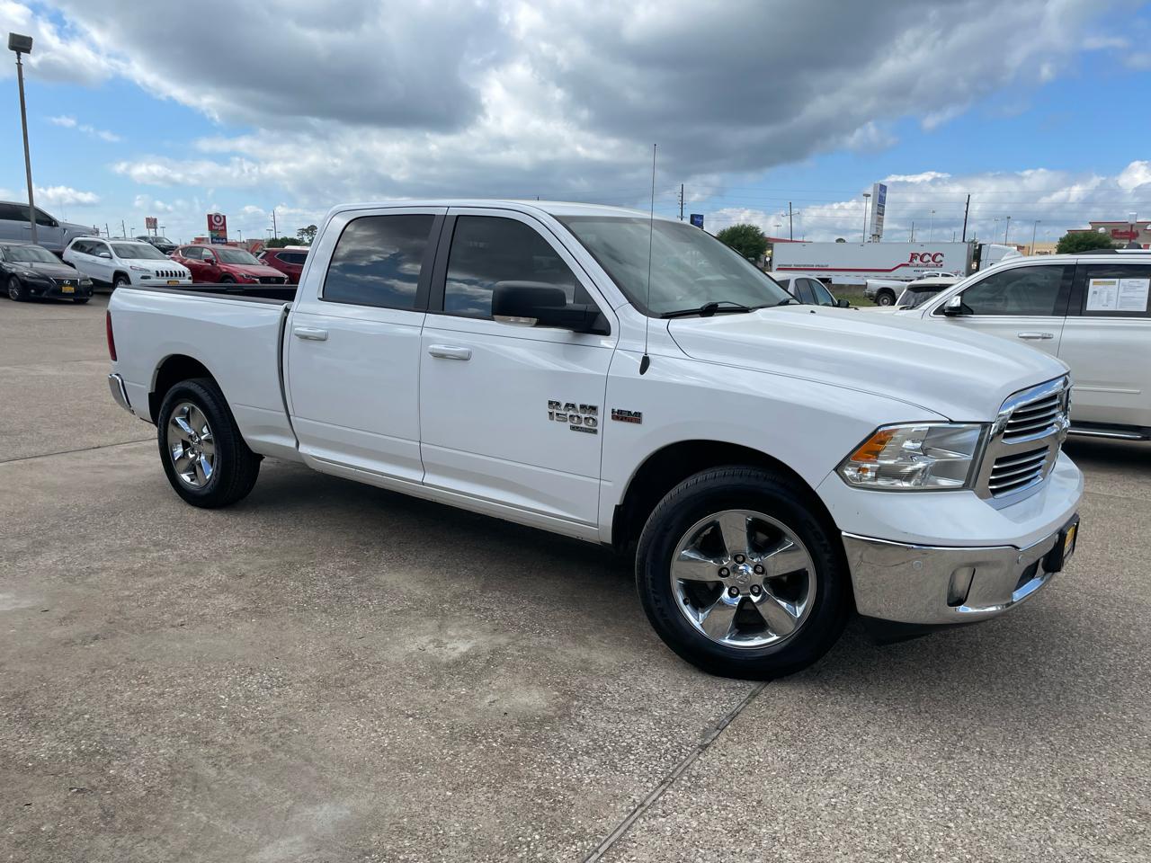 RAM 1500 Classic Lone Star 4x2 Crew Cab 6'4" Box 2019