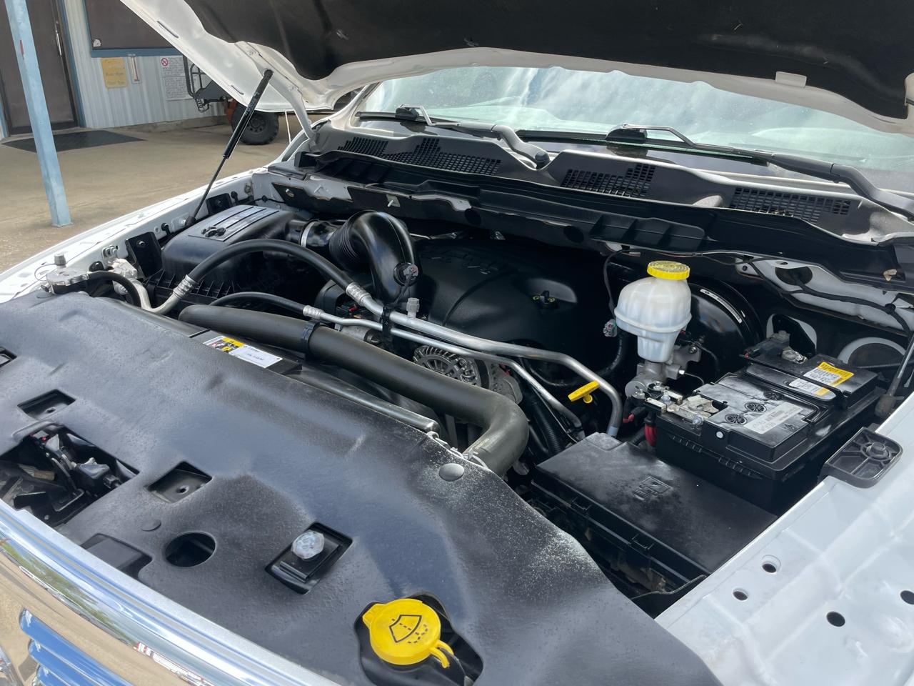 RAM 1500 Classic Lone Star 4x2 Crew Cab 6'4" Box 2019