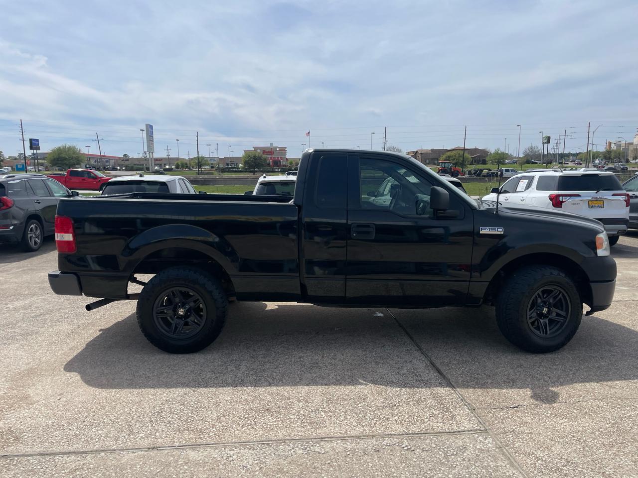 Ford F-150 Reg Cab 126" XLT 2006