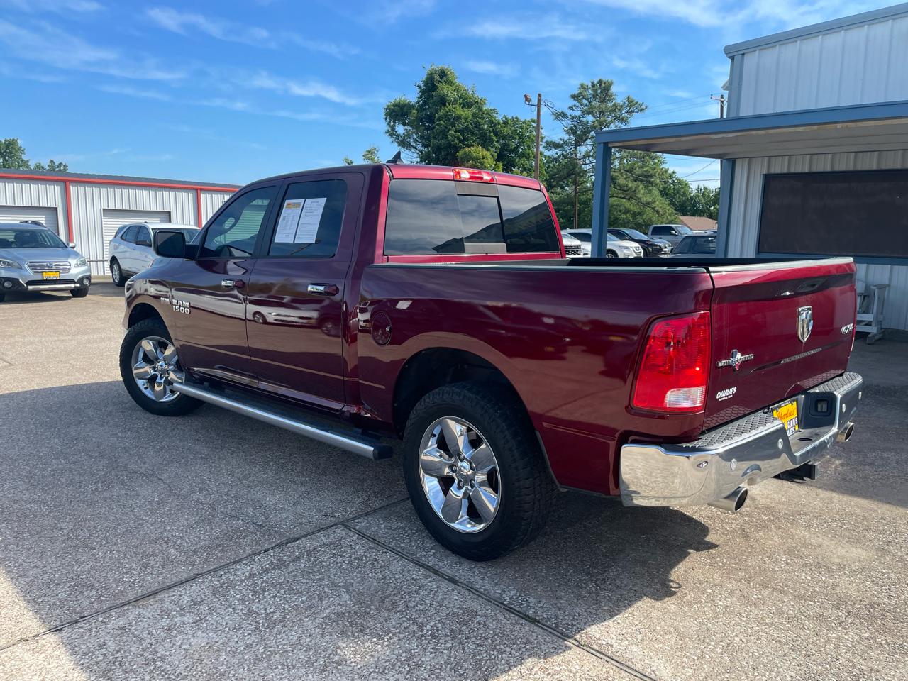 RAM 1500 Lone Star 4x4 Crew Cab 5'7" Box 2017