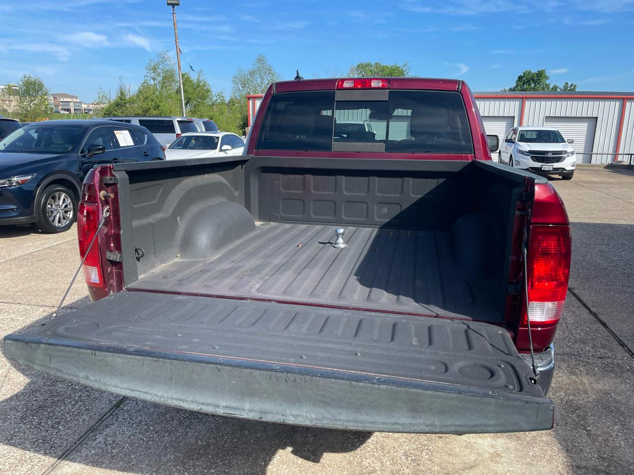 RAM 1500 Lone Star 4x4 Crew Cab 5'7" Box 2017