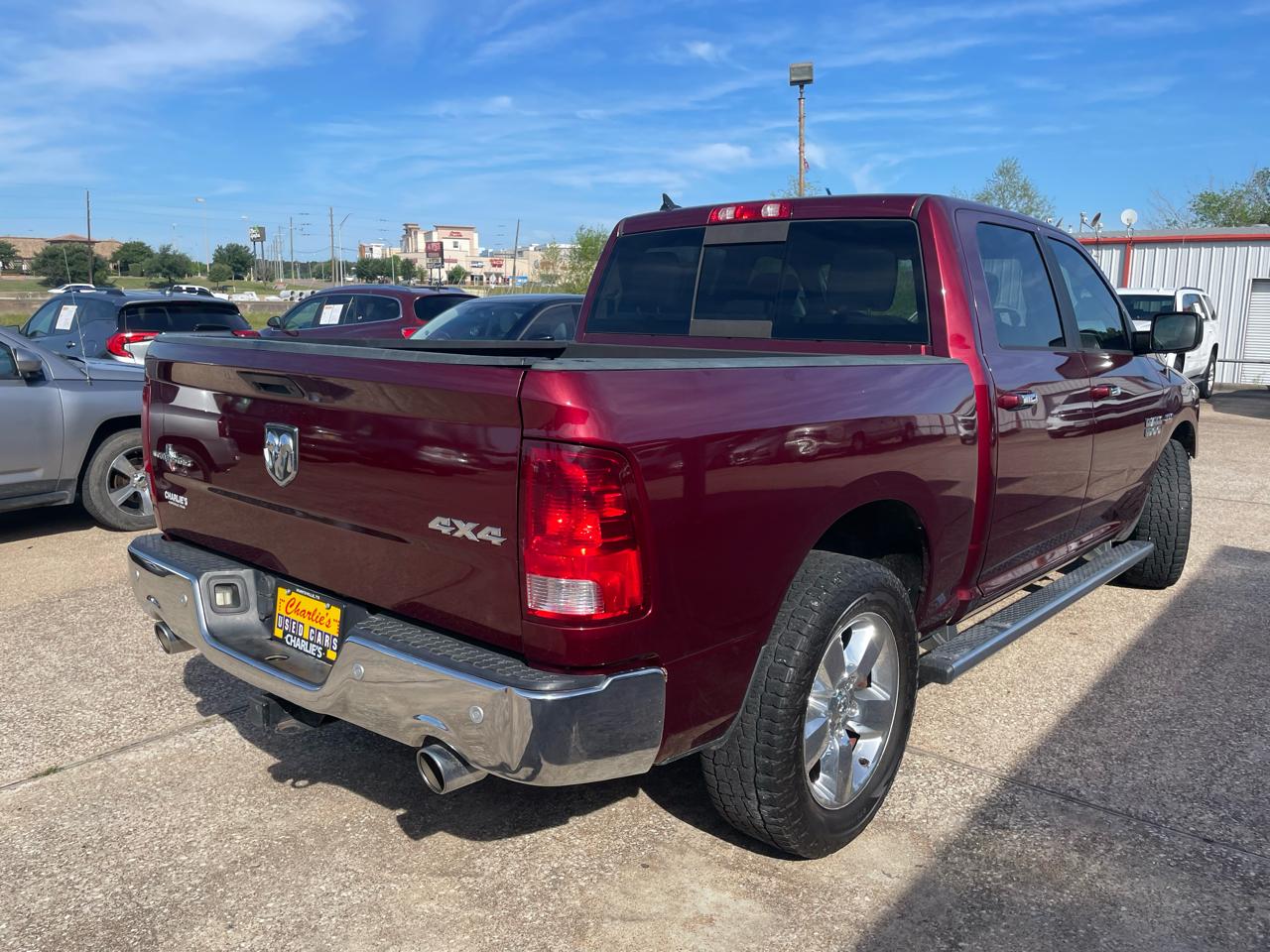 RAM 1500 Lone Star 4x4 Crew Cab 5'7" Box 2017