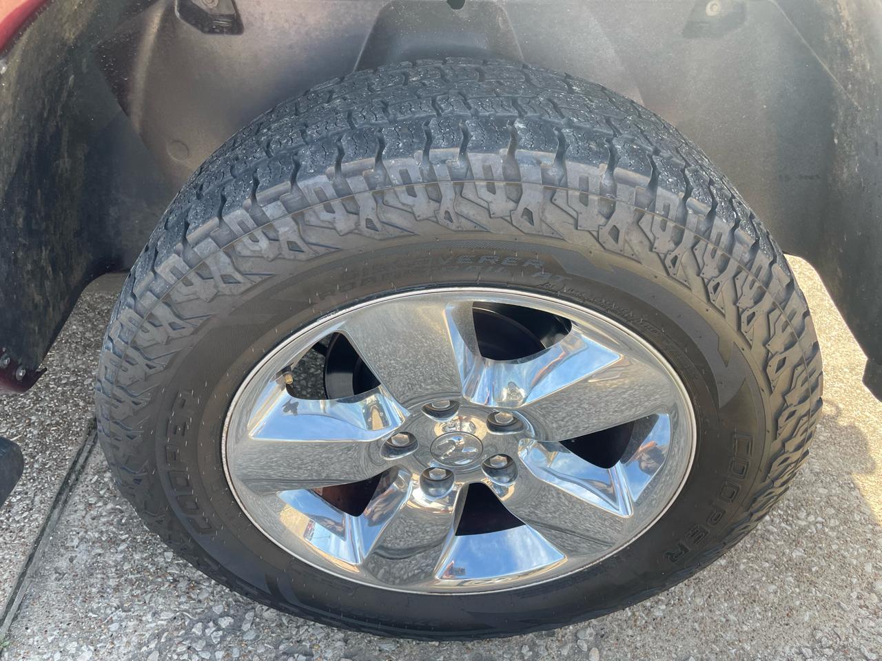 RAM 1500 Lone Star 4x4 Crew Cab 5'7" Box 2017
