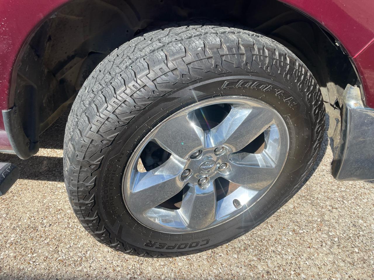 RAM 1500 Lone Star 4x4 Crew Cab 5'7" Box 2017