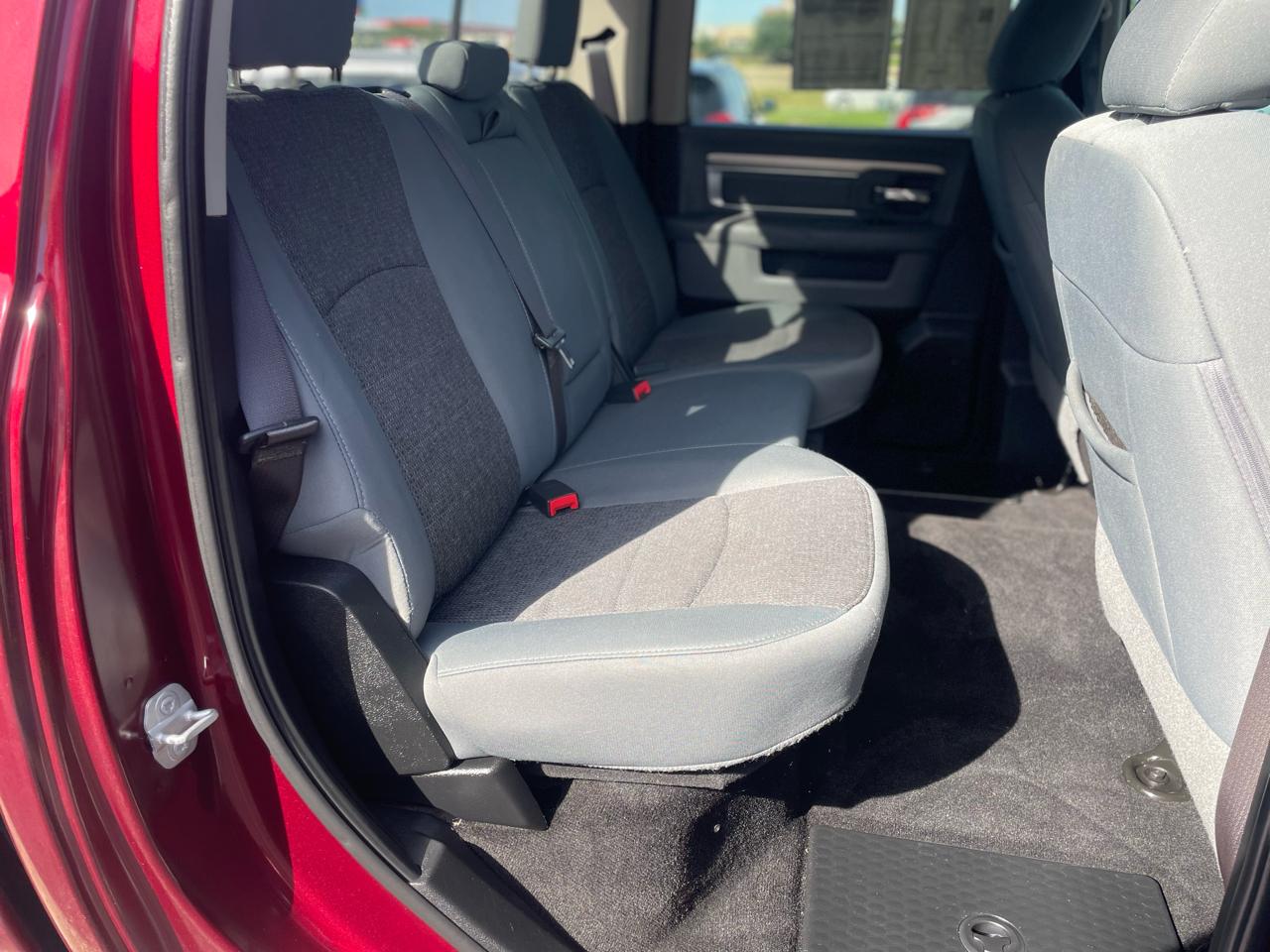 RAM 1500 Lone Star 4x4 Crew Cab 5'7" Box 2017