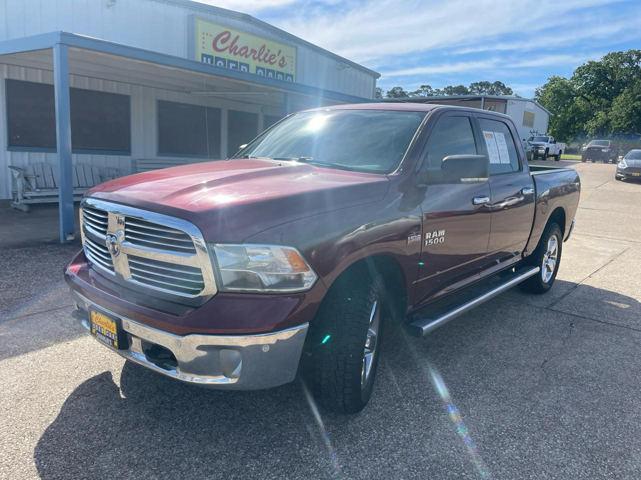 RAM 1500 Lone Star 4x4 Crew Cab 5'7" Box 2017