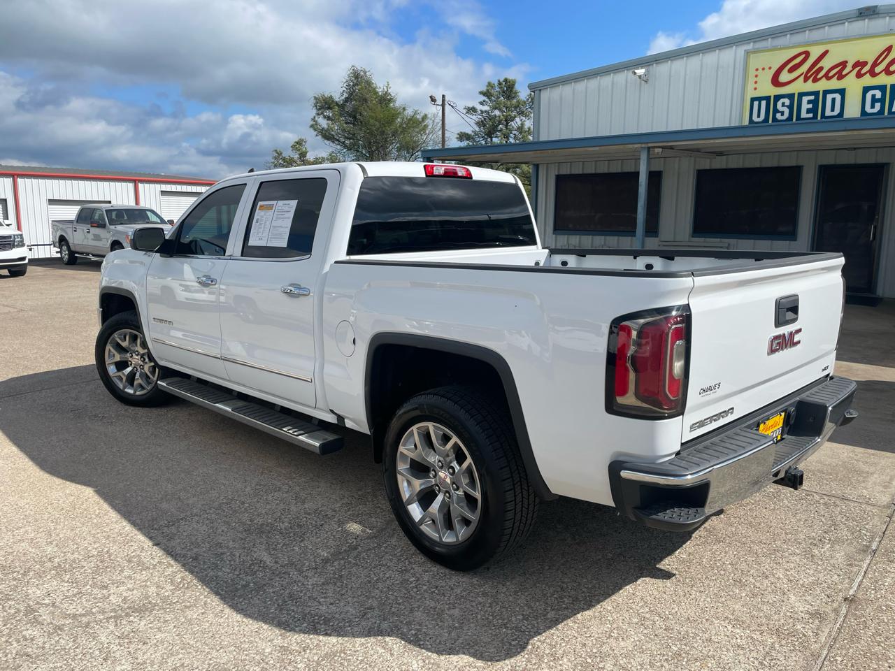 GMC Sierra 1500 4WD Crew Cab 143.5" SLT 2018