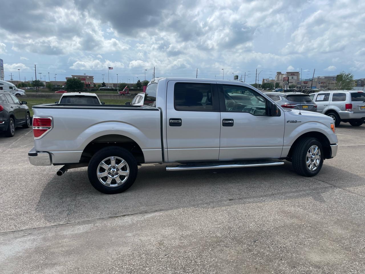 Ford F-150 2WD SuperCrew 145" XLT 2013