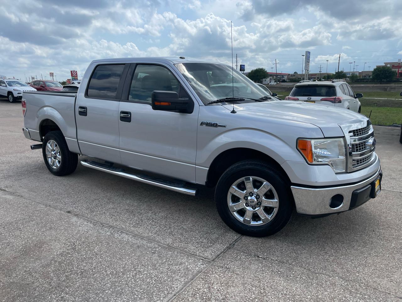Ford F-150 2WD SuperCrew 145" XLT 2013