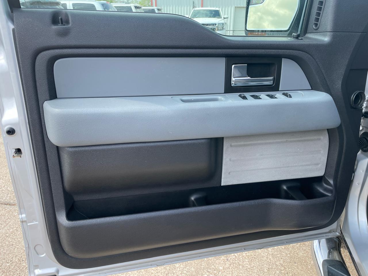 Ford F-150 2WD SuperCrew 145" XLT 2013