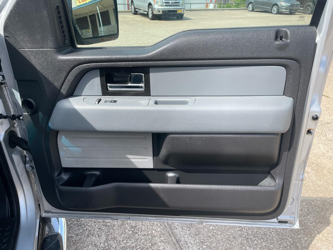 Ford F-150 2WD SuperCrew 145" XLT 2013