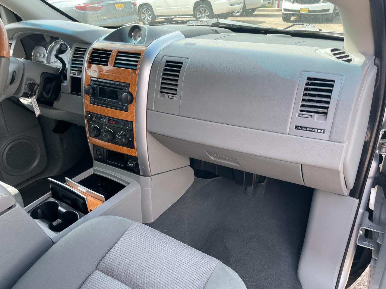 Chrysler Aspen 2WD 4dr Limited 2007