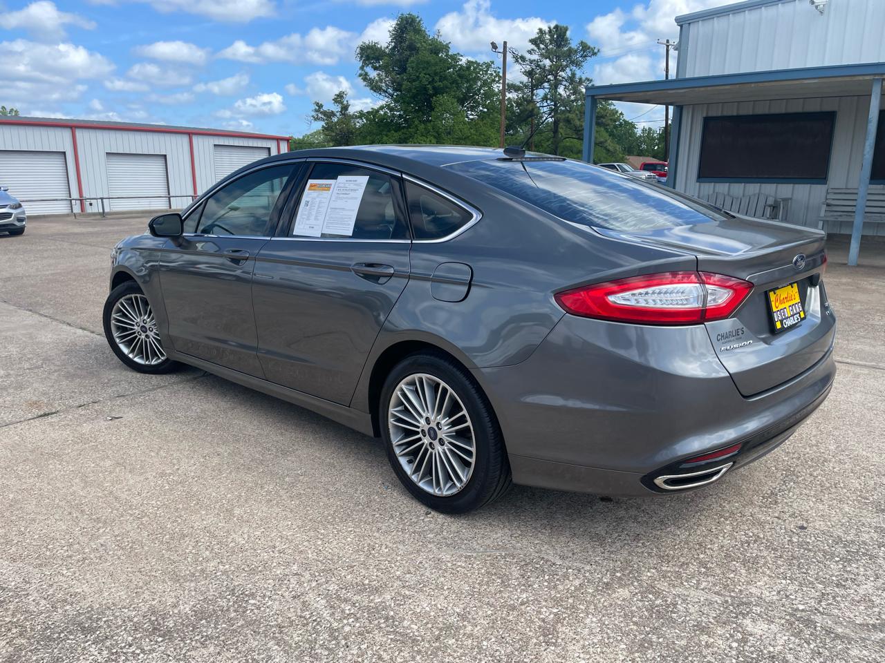 Ford Fusion 4dr Sdn SE FWD 2014