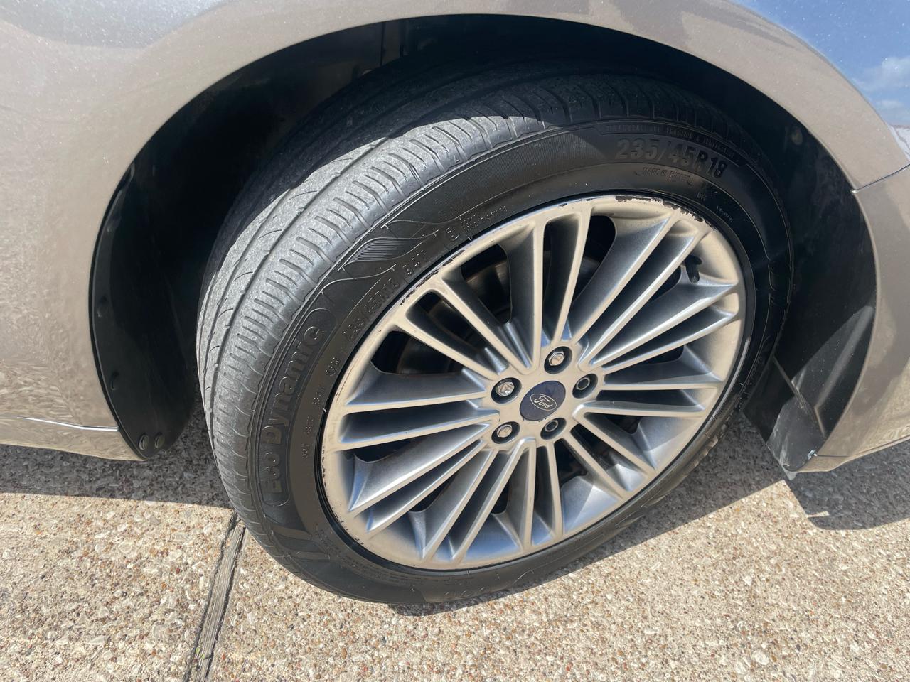 Ford Fusion 4dr Sdn SE FWD 2014