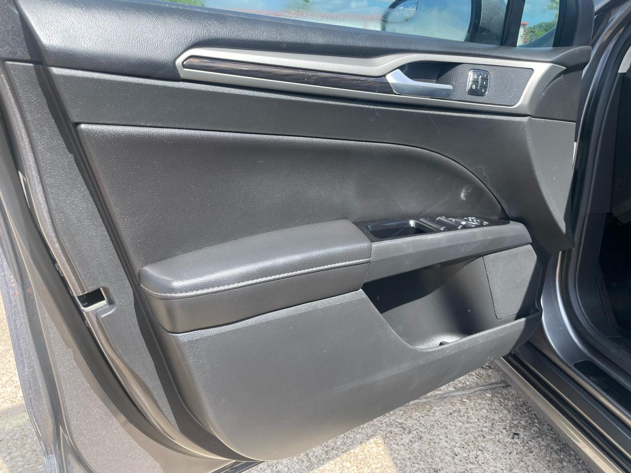 Ford Fusion 4dr Sdn SE FWD 2014