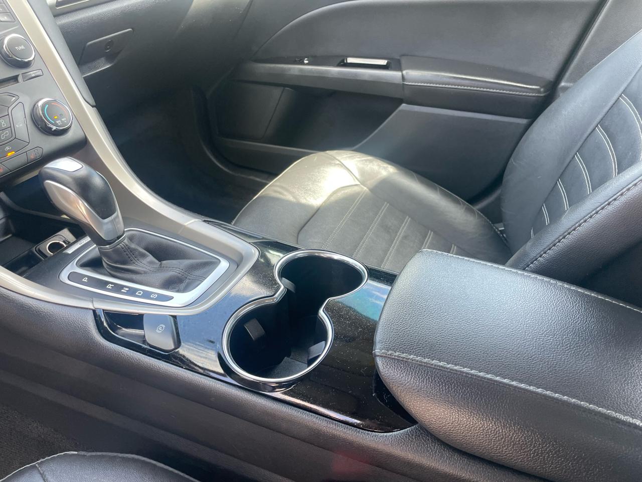 Ford Fusion 4dr Sdn SE FWD 2014