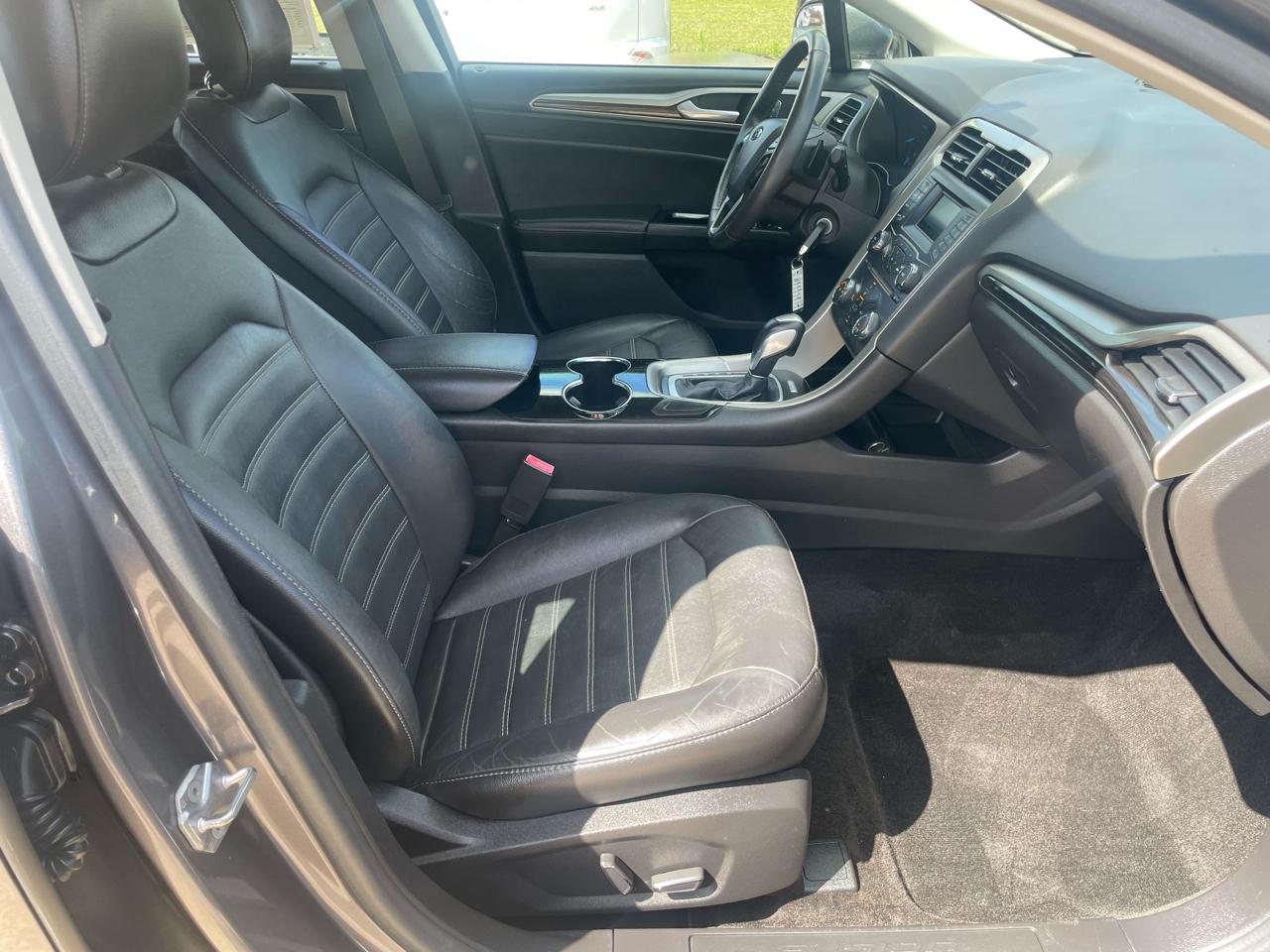 Ford Fusion 4dr Sdn SE FWD 2014