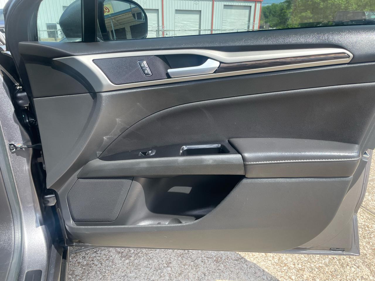 Ford Fusion 4dr Sdn SE FWD 2014