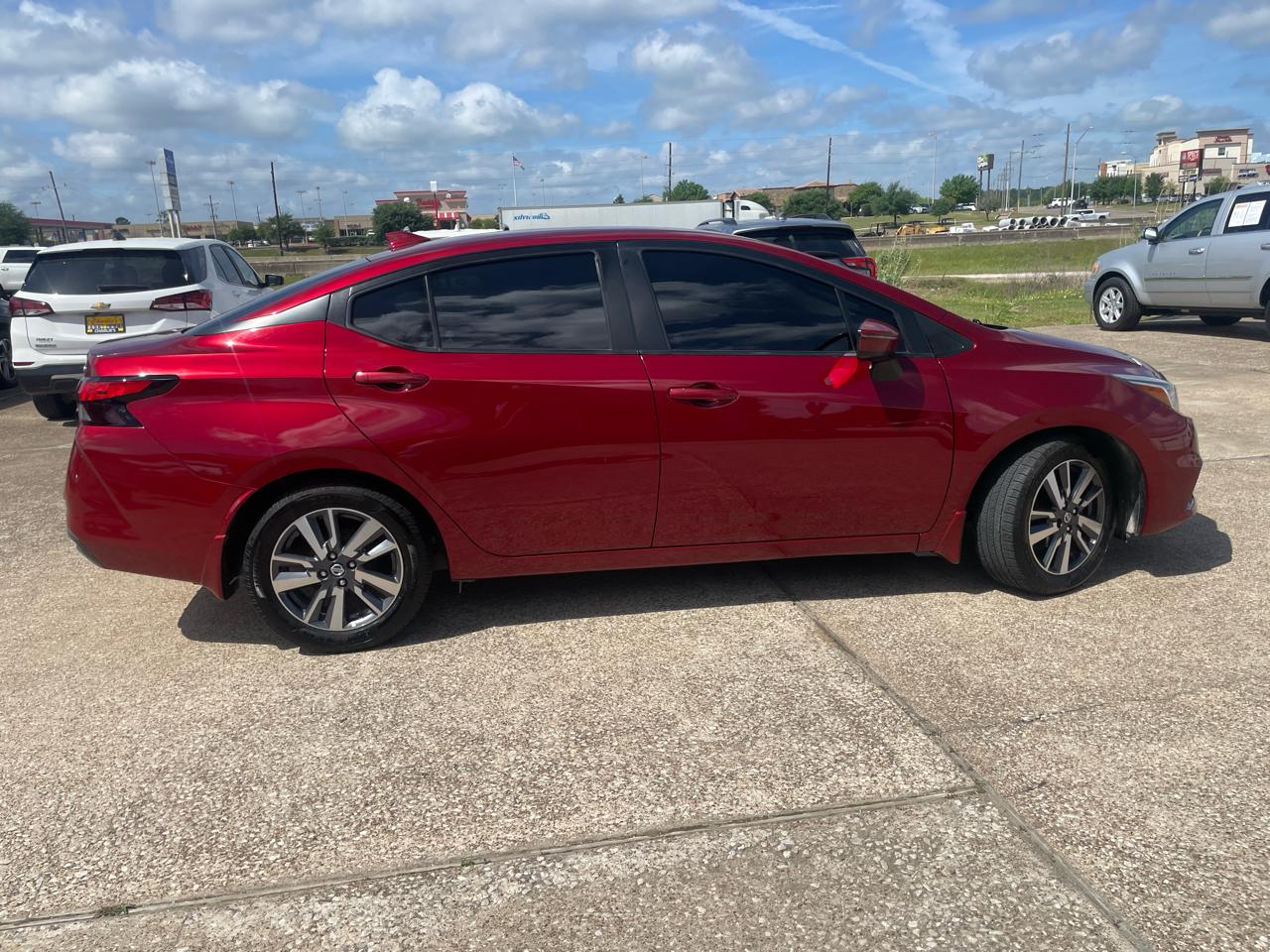 Nissan Versa SV CVT 2020
