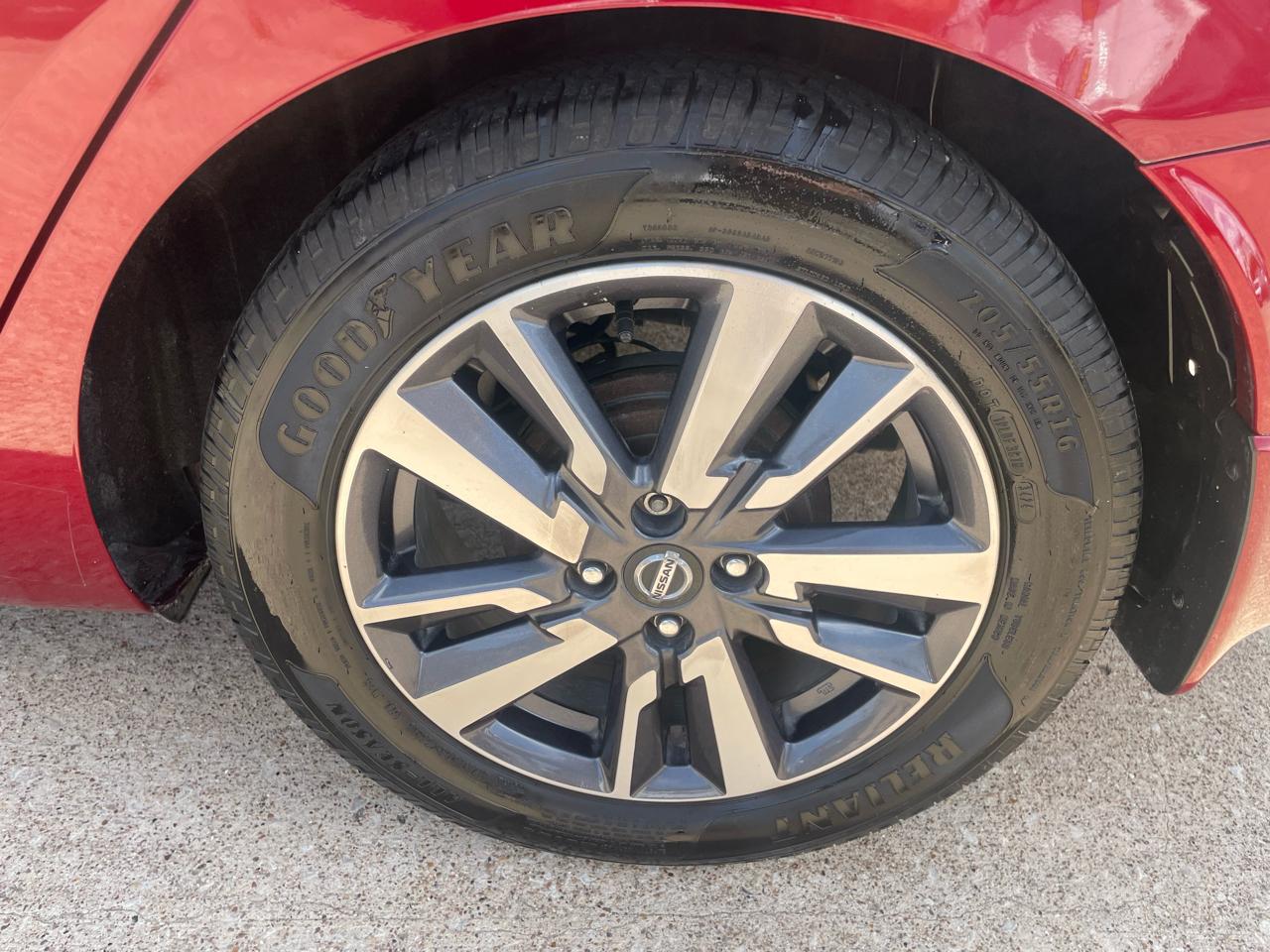 Nissan Versa SV CVT 2020