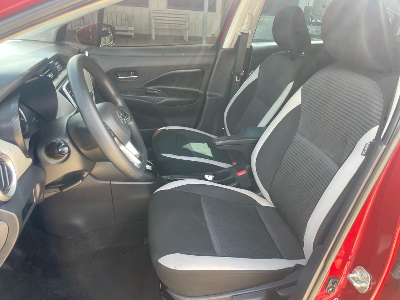 Nissan Versa SV CVT 2020