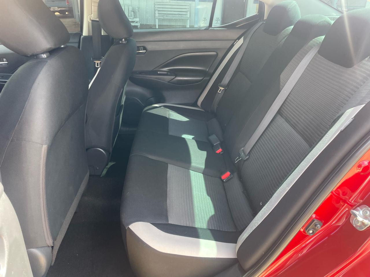 Nissan Versa SV CVT 2020