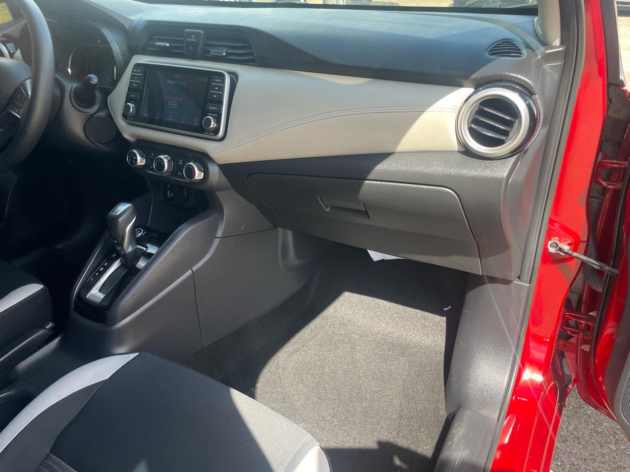 Nissan Versa SV CVT 2020