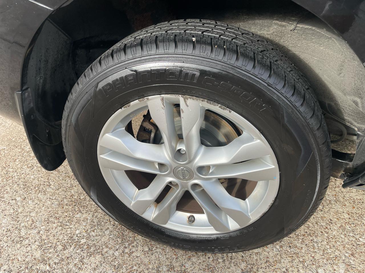 Nissan Rogue AWD 4dr SV 2012