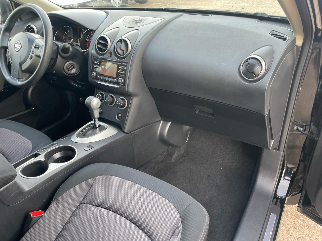 Nissan Rogue AWD 4dr SV 2012