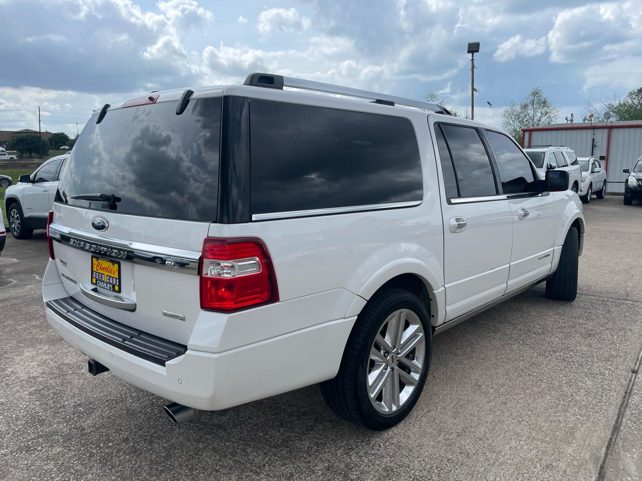 Ford Expedition EL 2WD 4dr Platinum 2016