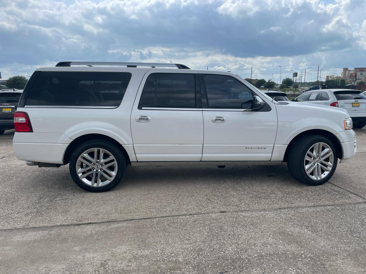 Ford Expedition EL 2WD 4dr Platinum 2016