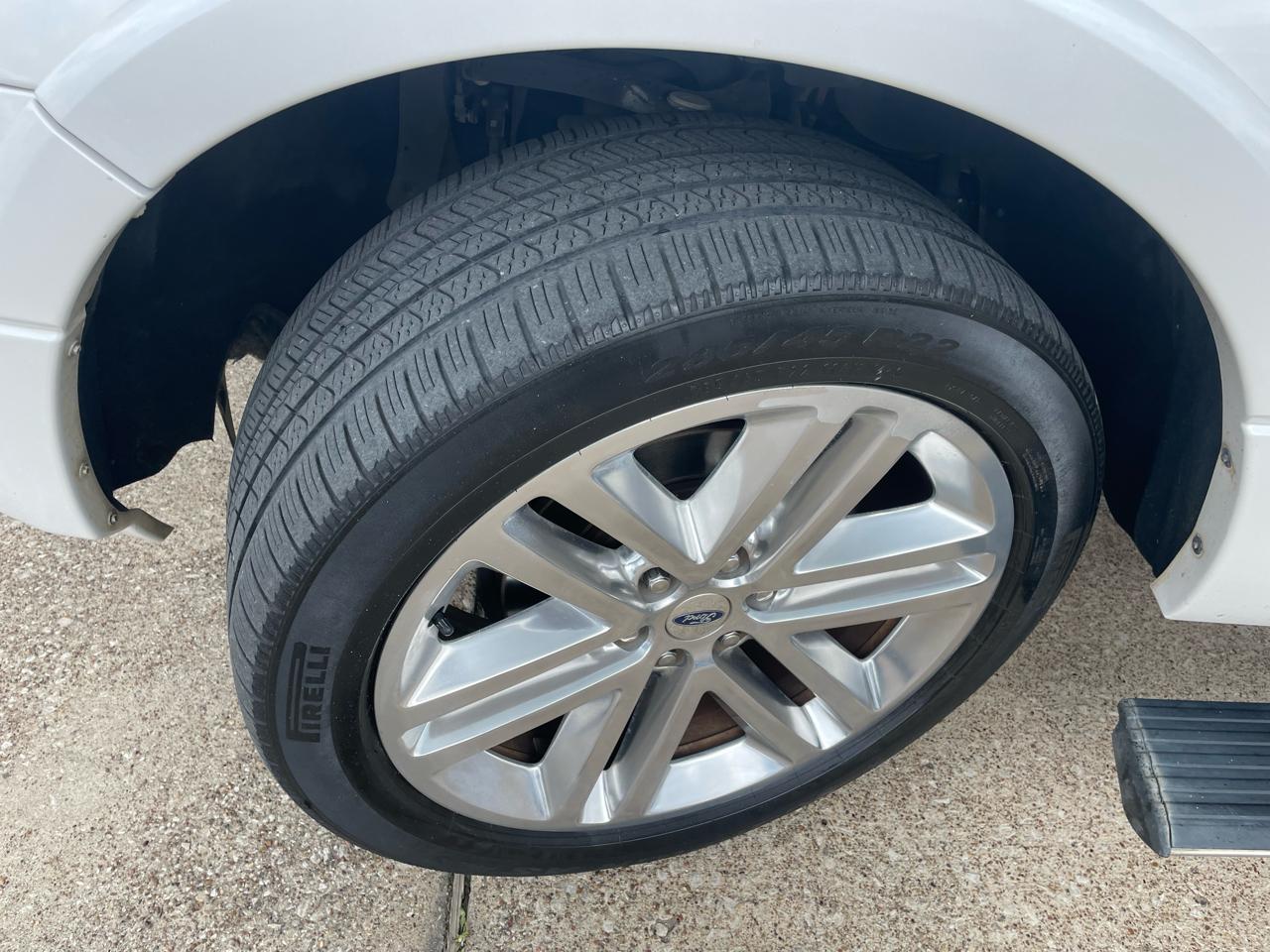 Ford Expedition EL 2WD 4dr Platinum 2016