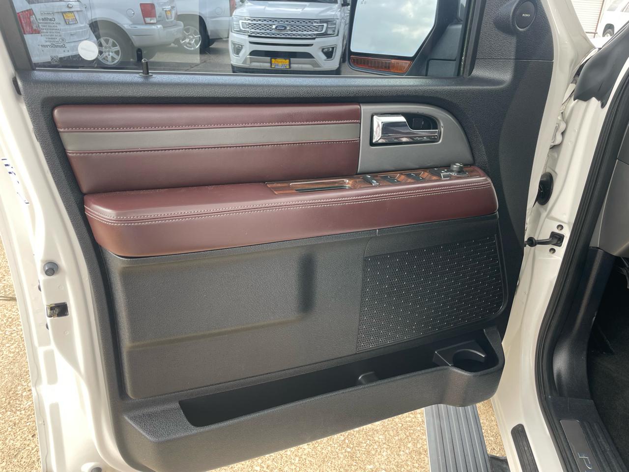 Ford Expedition EL 2WD 4dr Platinum 2016