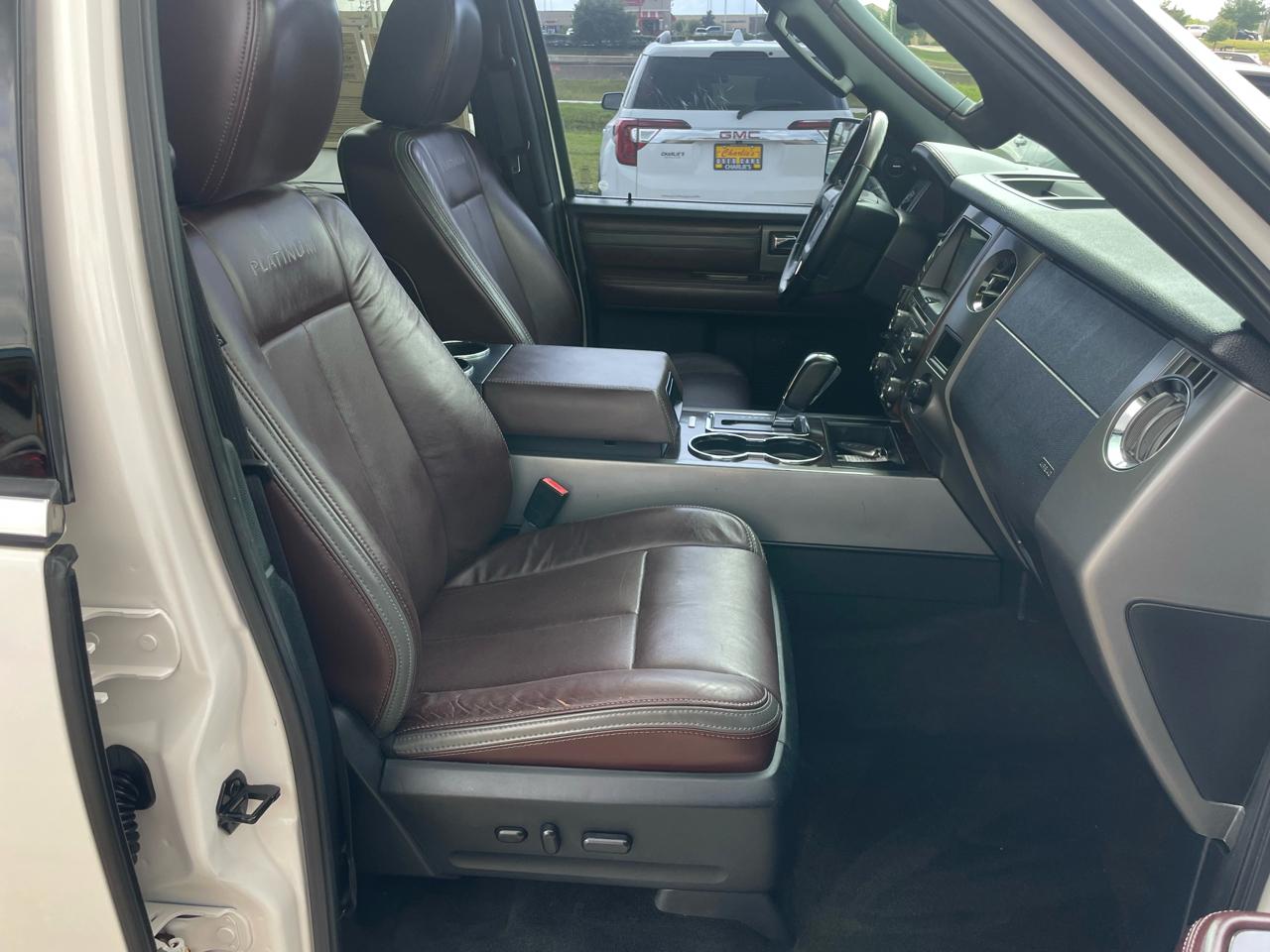 Ford Expedition EL 2WD 4dr Platinum 2016