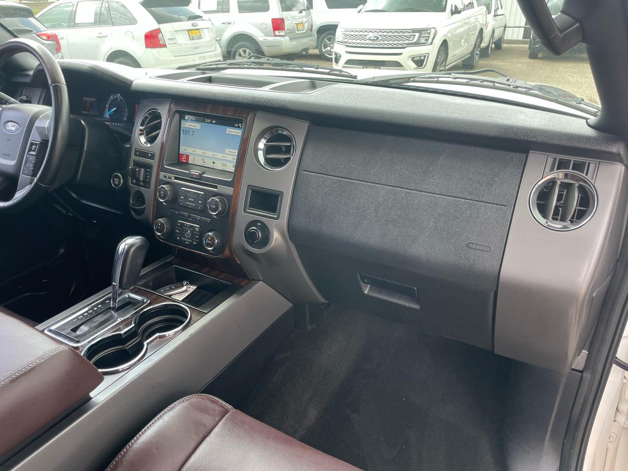 Ford Expedition EL 2WD 4dr Platinum 2016