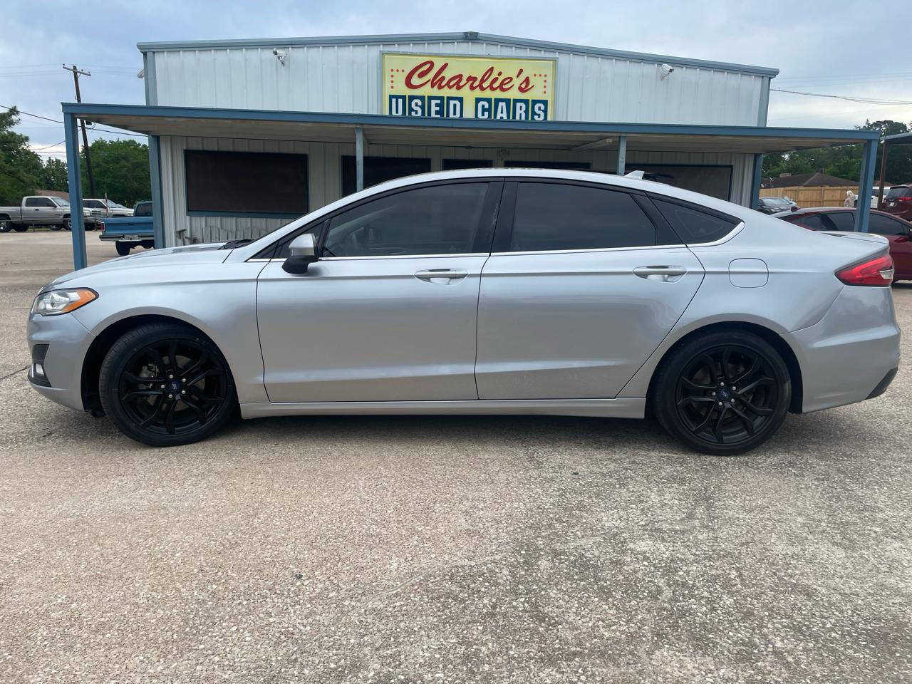 Ford Fusion SE FWD 2020