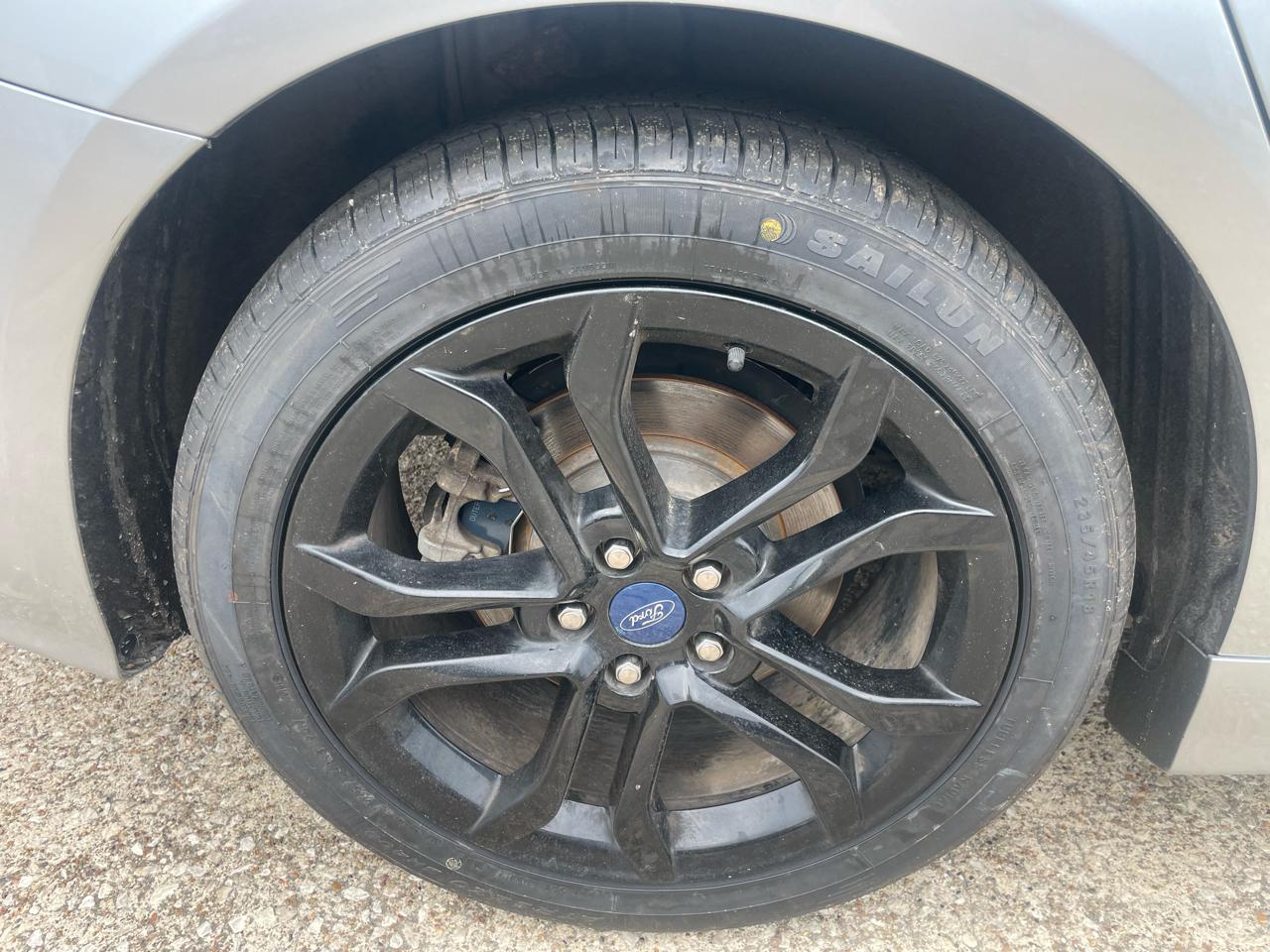 Ford Fusion SE FWD 2020