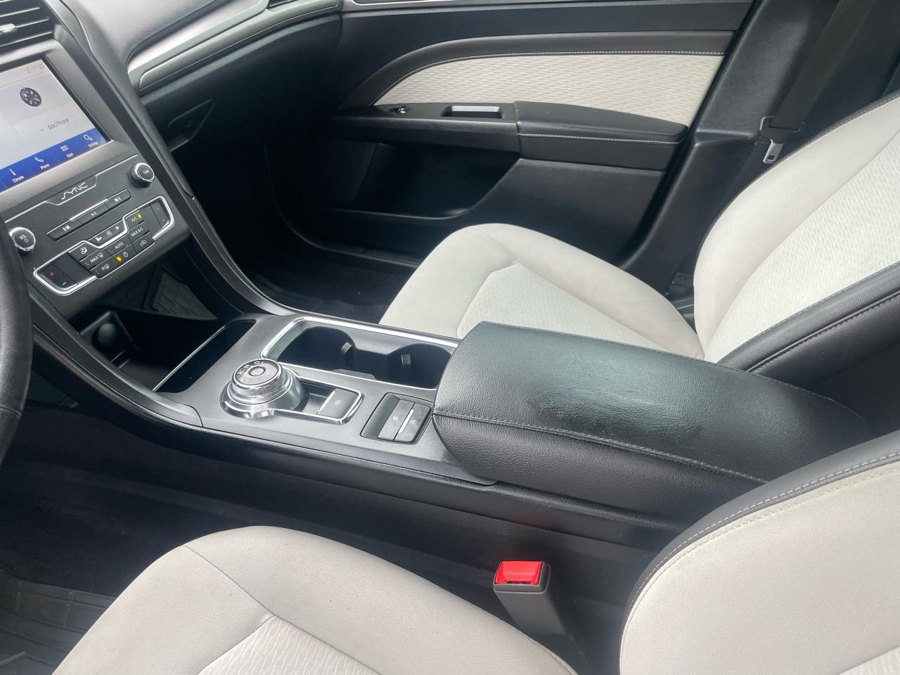 Ford Fusion SE FWD 2020