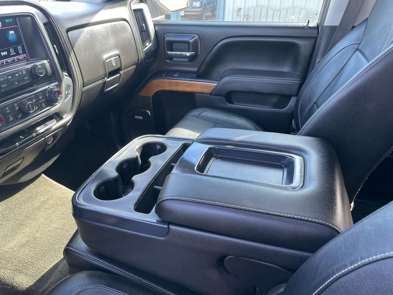 Chevrolet Silverado 1500 2WD Crew Cab 143.5" LTZ w/1LZ 2017