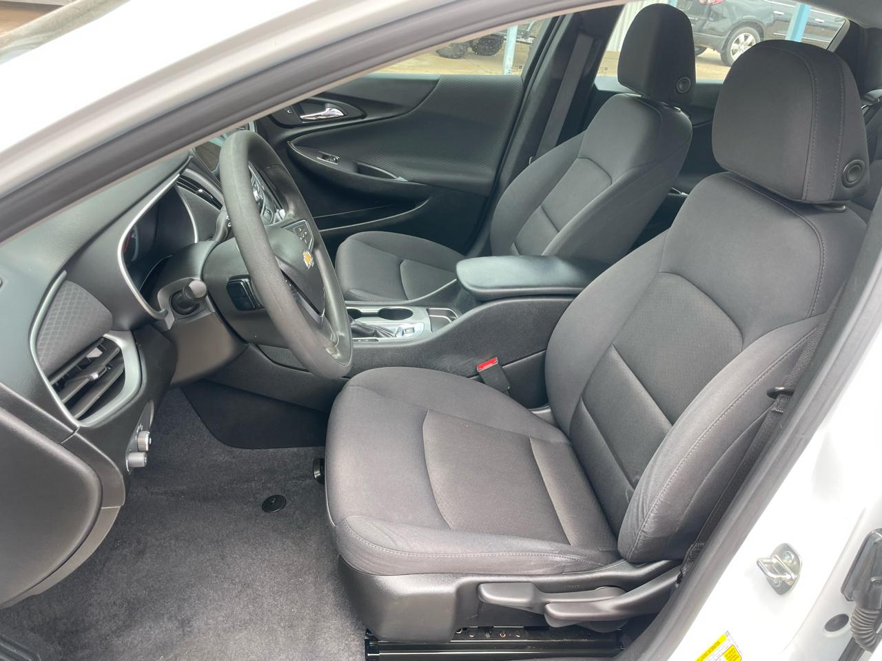 Chevrolet Malibu 4dr Sdn LS w/1FL 2023