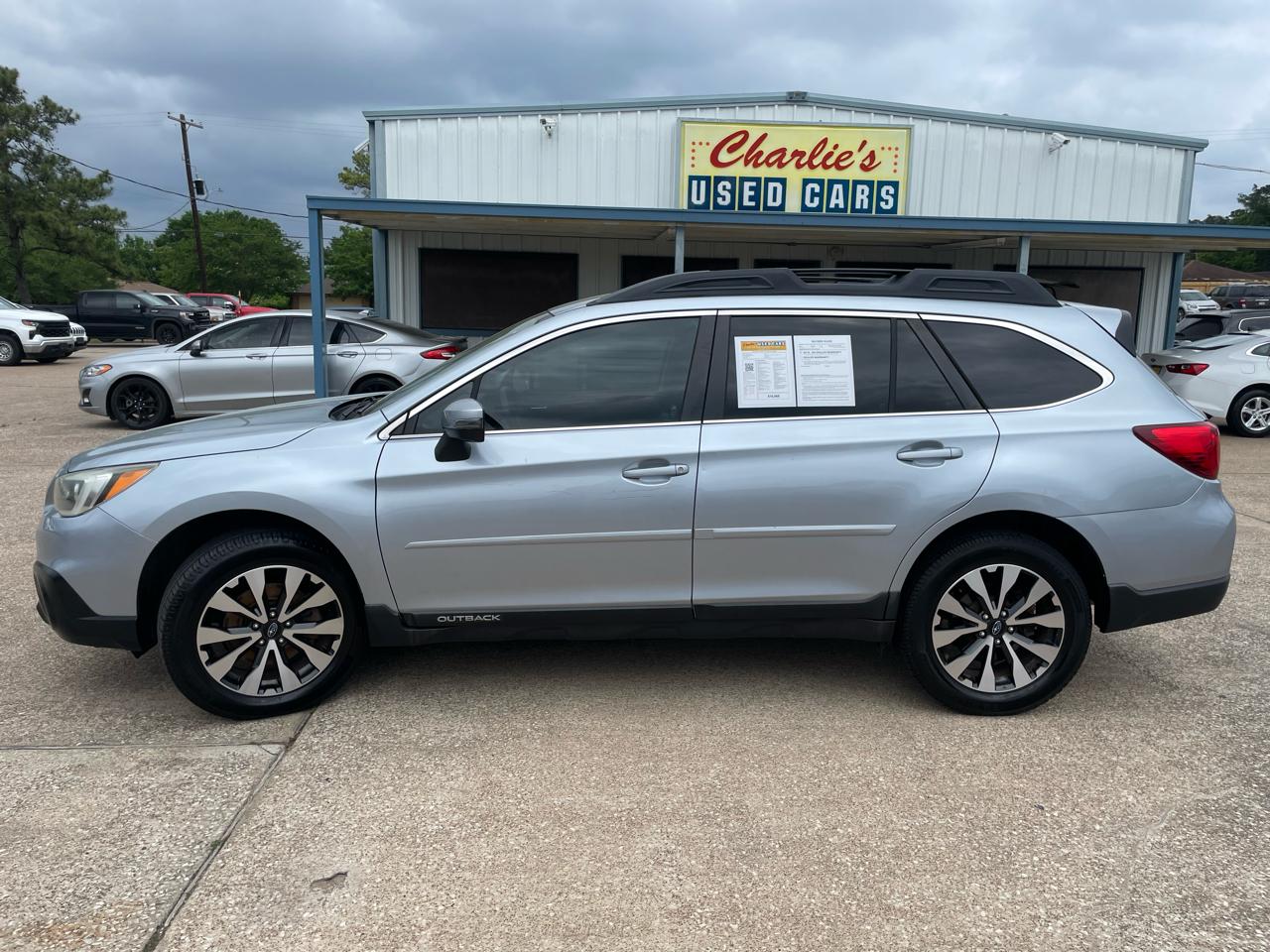 Subaru Outback 4dr Wgn 2.5i Limited 2015