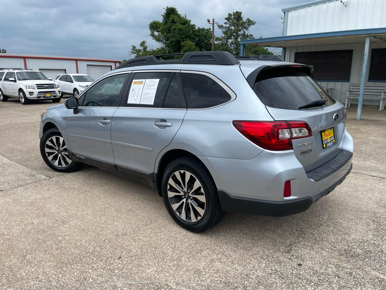 Subaru Outback 4dr Wgn 2.5i Limited 2015