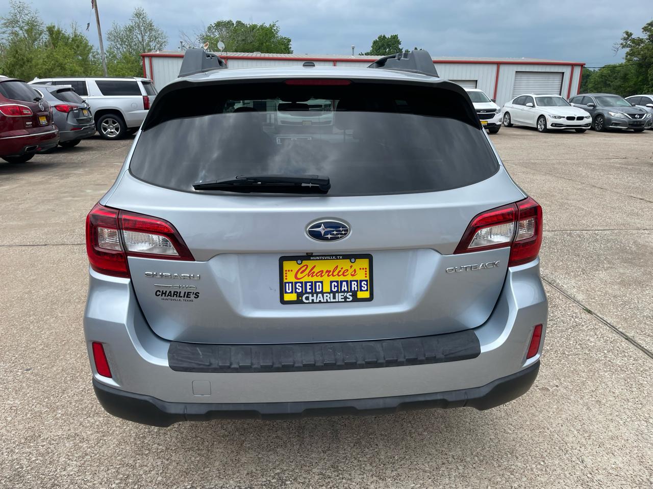 Subaru Outback 4dr Wgn 2.5i Limited 2015