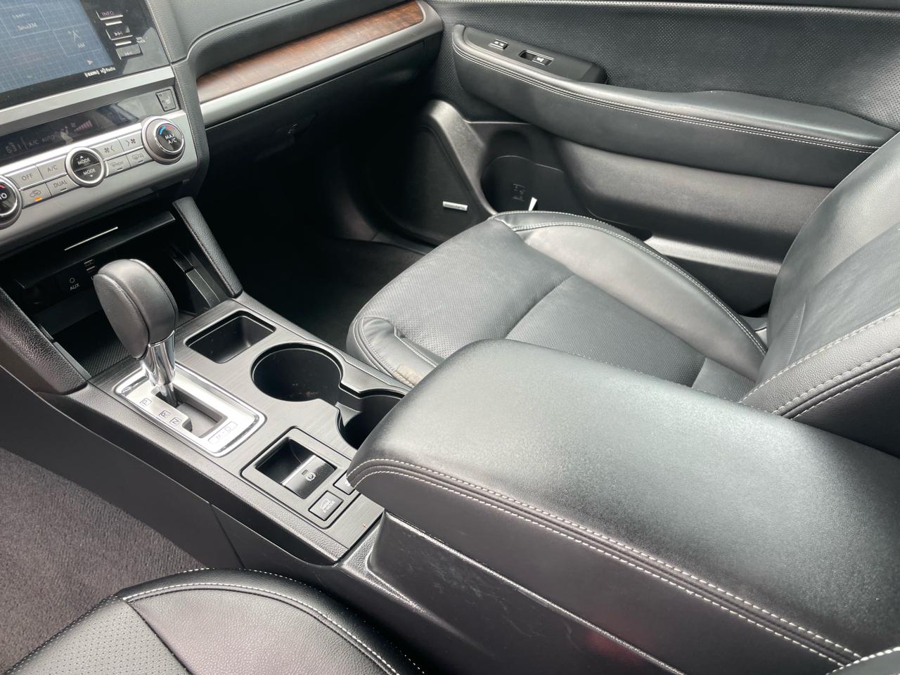 Subaru Outback 4dr Wgn 2.5i Limited 2015
