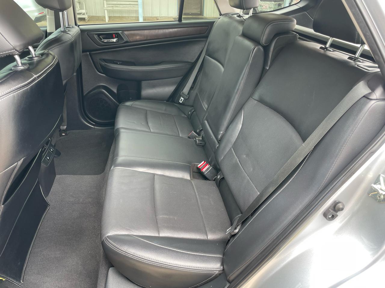 Subaru Outback 4dr Wgn 2.5i Limited 2015