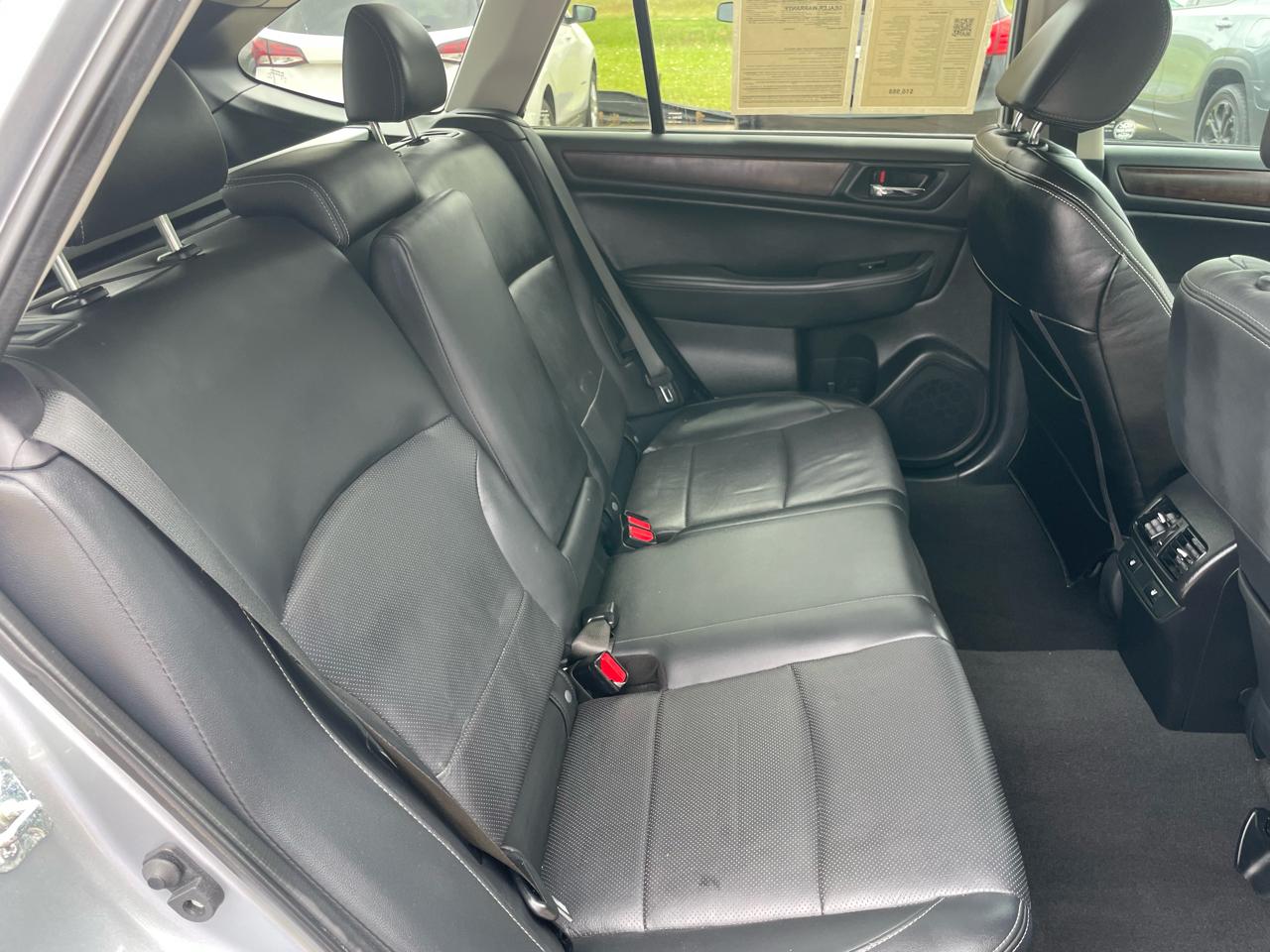 Subaru Outback 4dr Wgn 2.5i Limited 2015