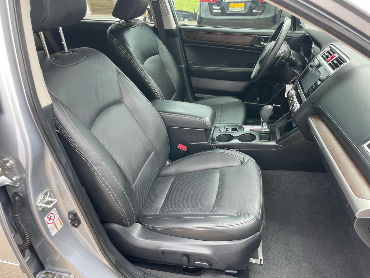 Subaru Outback 4dr Wgn 2.5i Limited 2015
