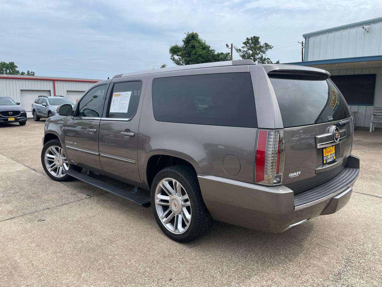 Cadillac Escalade ESV AWD 4dr Premium 2014