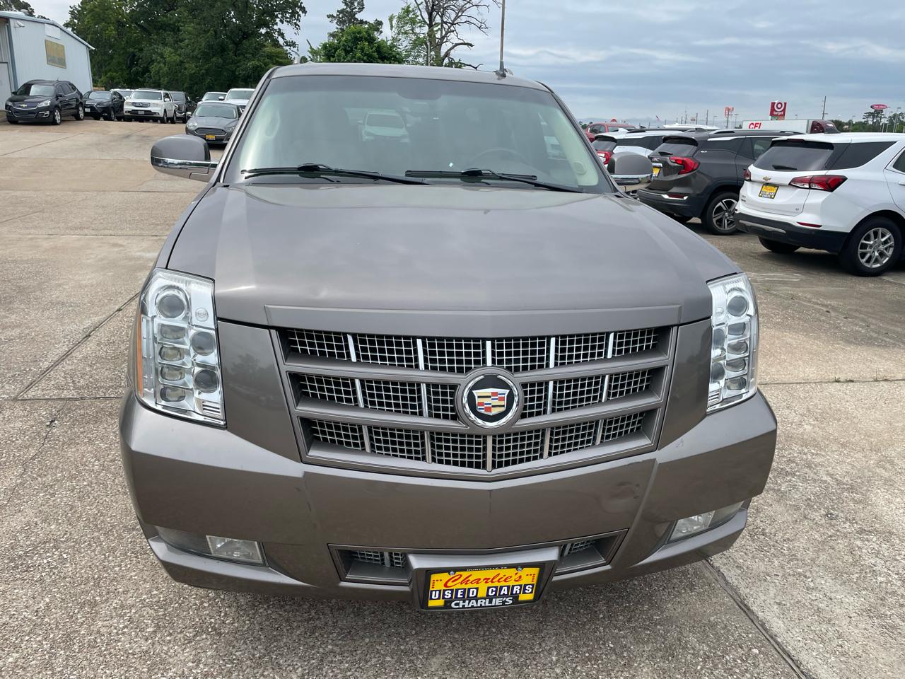 Cadillac Escalade ESV AWD 4dr Premium 2014